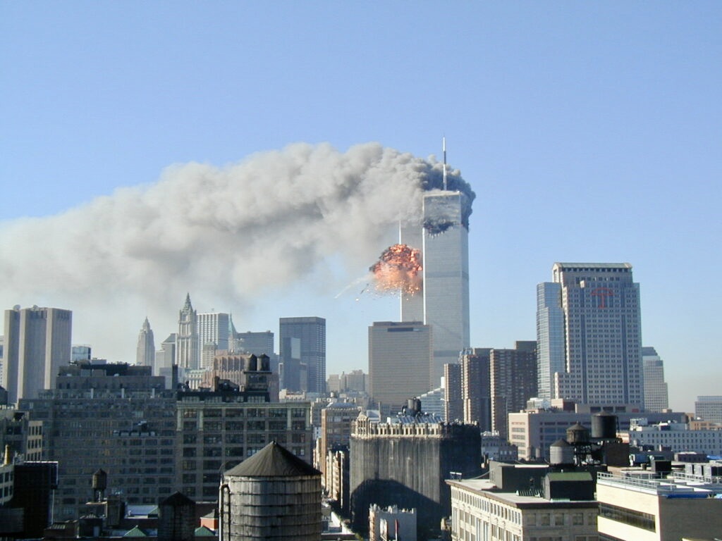 Kilas Balik 25 Tahun Serangan 9/11 Gedung Pencakar Langit World Trade Center, 3 Ribu Orang Tewas